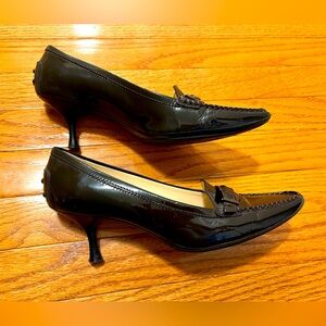 Tod’s chocolate brown, patent leather kitten heels - size 9
